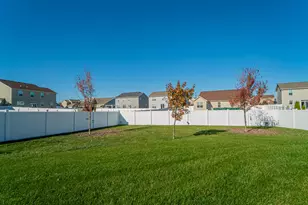 9351 Chestnut Cv, Saint John, IN 46373 - Photo 35