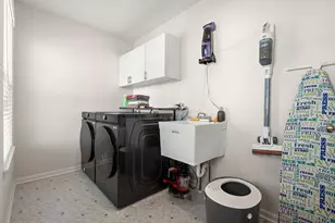 206 Sweetbay St, Valparaiso, IN 46385 - Photo 15