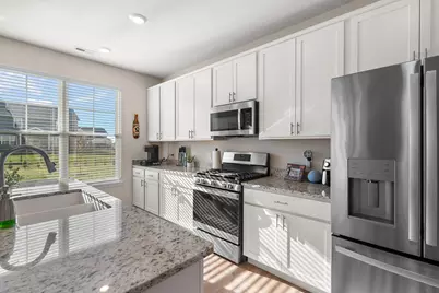 206 Sweetbay Street, Valparaiso, IN 46385 - Photo 7