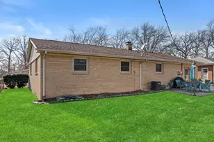 411 Softwood Dr, Hobart, IN 46342 - Photo 15