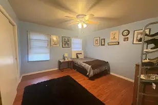 339 W 35th Ave, Gary, IN 46408 - Photo 15