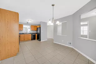 9170 Carolina Ct, Merrillville, IN 46410 - Photo 11