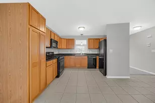 9170 Carolina Ct, Merrillville, IN 46410 - Photo 9