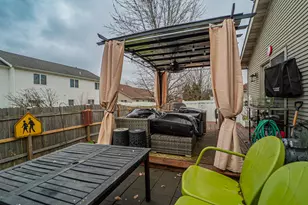 9605 Van Buren St, Crown Point, IN 46307 - Photo 15