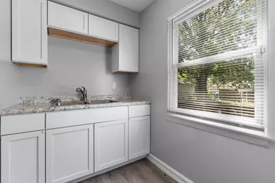 7520 Chestnut Avenue, Hammond, IN 46324 - Photo 5