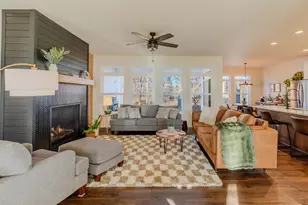 2160 Hickory Dr, Hobart, IN 46342 - Photo 5