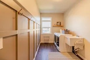 2160 Hickory Dr, Hobart, IN 46342 - Photo 31