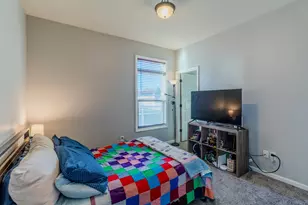 2160 Hickory Dr, Hobart, IN 46342 - Photo 21