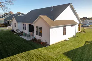 2160 Hickory Dr, Hobart, IN 46342 - Photo 37