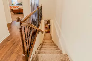 2160 Hickory Dr, Hobart, IN 46342 - Photo 33