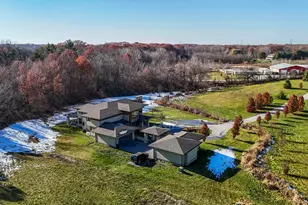 885 N 100 W, Valparaiso, IN 46385 - Photo 59