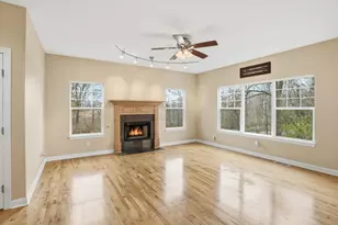 1812 Briam Dr, Valparaiso, IN 46383 - Photo 9