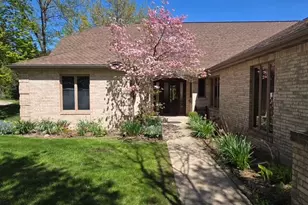 3804 Pheasant Walk Dr, Valparaiso, IN 46383 - Photo 3