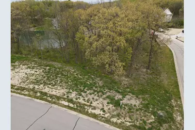 700 W Bay Court, Crown Point, IN 46307 - Photo 1