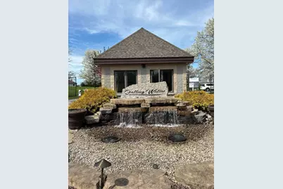 700 W Bay Court, Crown Point, IN 46307 - Photo 5