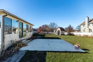 12680 Rosewood Ct, Saint John, IN 46373 - Photo 33