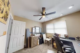 327 S 18th St, Chesterton, IN 46304 - Photo 15