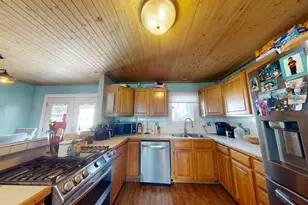 327 S 18th St, Chesterton, IN 46304 - Photo 7