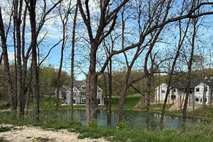 702 W Bay Ct, Crown Point, IN 46307 - Photo 1