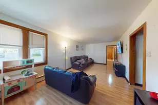 6832 Waveland Ave, Hammond, IN 46323 - Photo 5