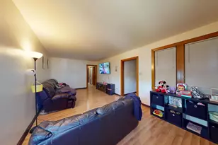 6832 Waveland Ave, Hammond, IN 46323 - Photo 3