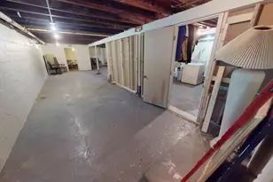 6832 Waveland Ave, Hammond, IN 46323 - Photo 21