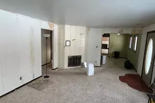 12109 White Oak Dr, Crown Point, IN 46307 - Photo 5