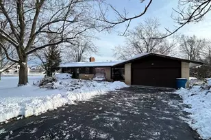 12109 White Oak Dr, Crown Point, IN 46307 - Photo 1