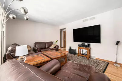 1109 N Dwiggins Avenue, Griffith, IN 46319 - Photo 7