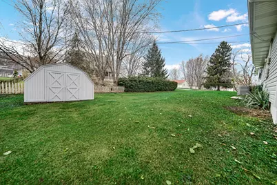 2002 Crockett Avenue, Valparaiso, IN 46383 - Photo 3