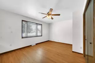 2002 Crockett Ave, Valparaiso, IN 46383 - Photo 11