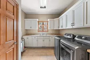 5540 Fountain View Dr, Wheatfield, IN 46392 - Photo 37