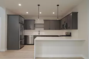 246 Sawgrass Dr, Crown Point, IN 46307 - Photo 5