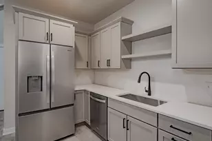 246 Sawgrass Dr, Crown Point, IN 46307 - Photo 11