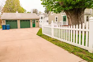225 Jefferson Ave, Chesterton, IN 46304 - Photo 11