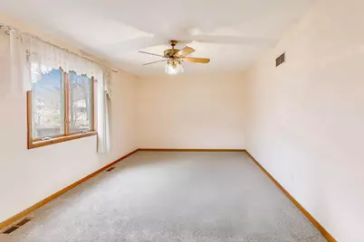 591 Glenwood Drive, Valparaiso, IN 46385 - Photo 15