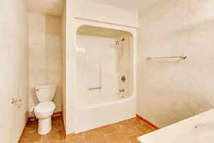 591 Glenwood Dr, Valparaiso, IN 46385 - Photo 23