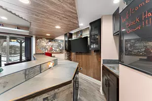 202 Oakridge Ct, Valparaiso, IN 46385 - Photo 27