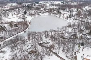 202 Oakridge Ct, Valparaiso, IN 46385 - Photo 69