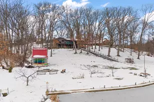 202 Oakridge Ct, Valparaiso, IN 46385 - Photo 81