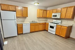 395 Plymouth Rd, Valparaiso, IN 46385 - Photo 3