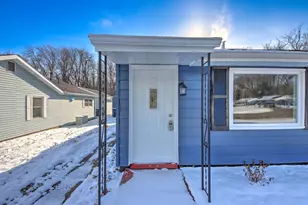 1663 Stone Lake Dr, La Porte, IN 46350 - Photo 3