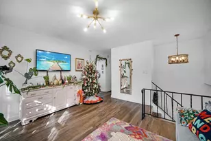 1311 Peachtree Dr, Valparaiso, IN 46383 - Photo 7