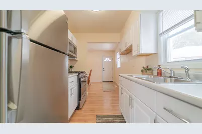 7122 Southeastern Avenue, Hammond, IN 46324 - Photo 9