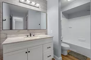 2049 45th St, Highland, IN 46322 - Photo 9