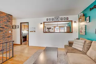 1044 N Rensselaer St, Griffith, IN 46319 - Photo 5