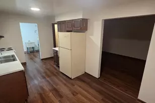 812 W Daumer Rd, Kouts, IN 46347 - Photo 5