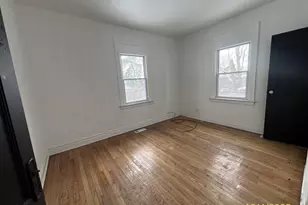 323 Garfield St, Gary, IN 46404 - Photo 7