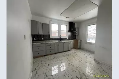 323 Garfield Street, Gary, IN 46404 - Photo 9