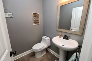 10052 Pearwood Dr, Saint John, IN 46373 - Photo 11